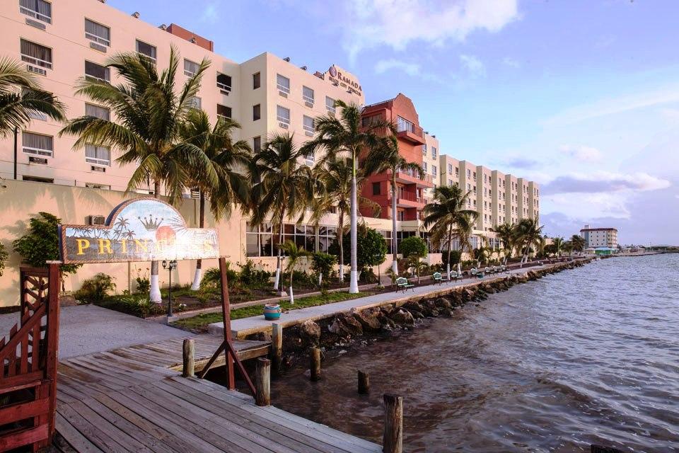 Ramada By Wyndham Princess Ciudad de Belice Exterior foto